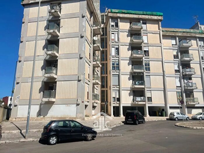 Appartamento trilocale in vendita in Via Bari, Lecce