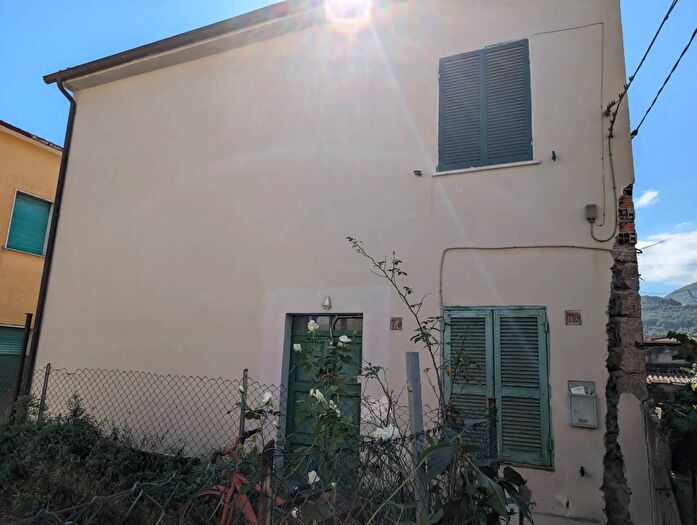 Casa con 6 locali in vendita in Via Giuseppe di Vittorio, Colleferro