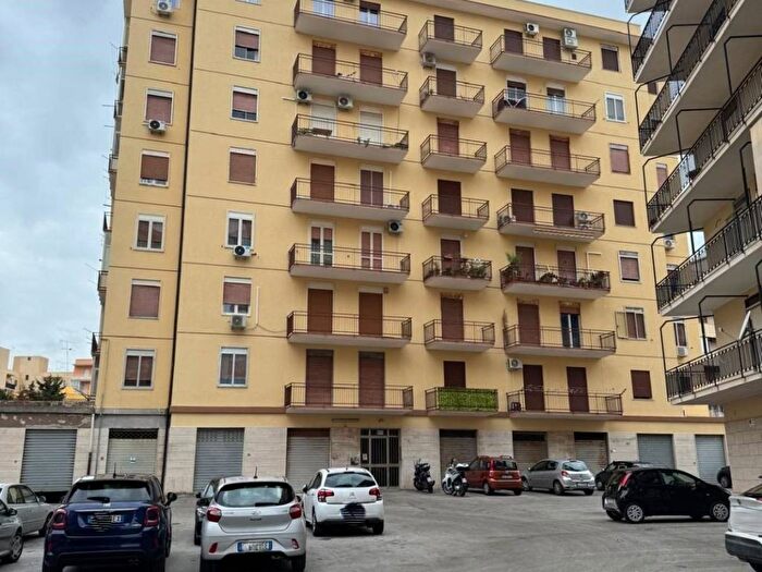 Appartamento con 5 locali in affitto in Via Salvatore Monteforte, Mazzarrona, Siracusa