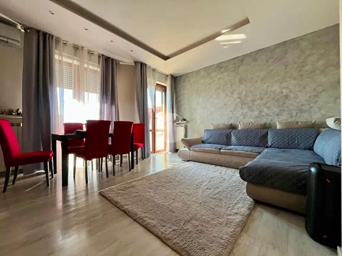 Appartamento trilocale in vendita in Via Tarquinio Merula, Cremona