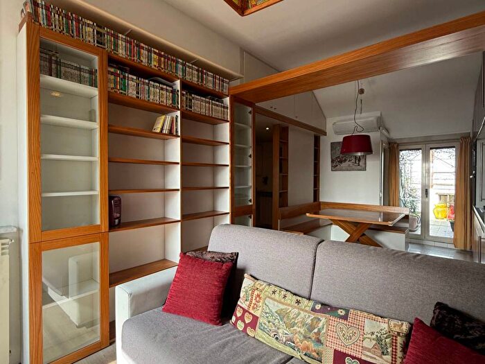 Appartamento bilocale in affitto in Viale Edoardo Jenner, Dergano, Milano