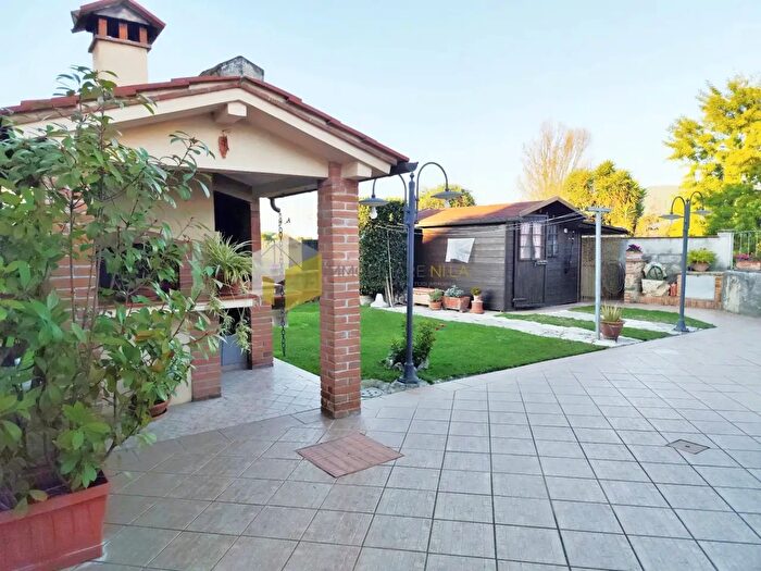 Casa con 5 locali in vendita in Oberdan, Vecchiano