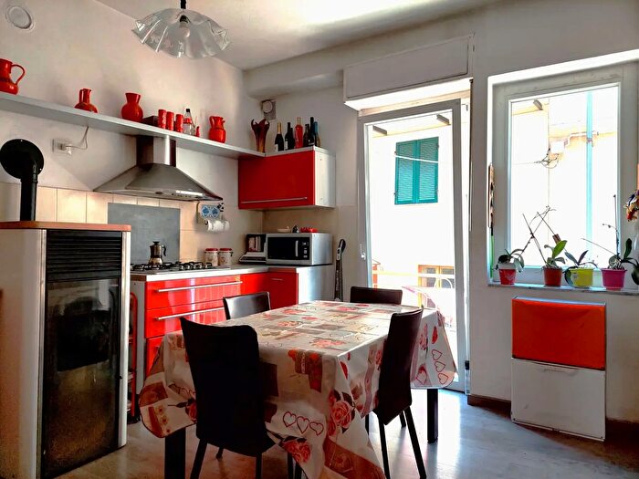 Casa con 5 locali in vendita in Ormea