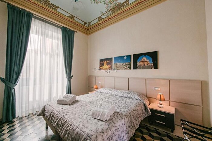 Casa trilocale in vendita in Corso Umberto I, Modica