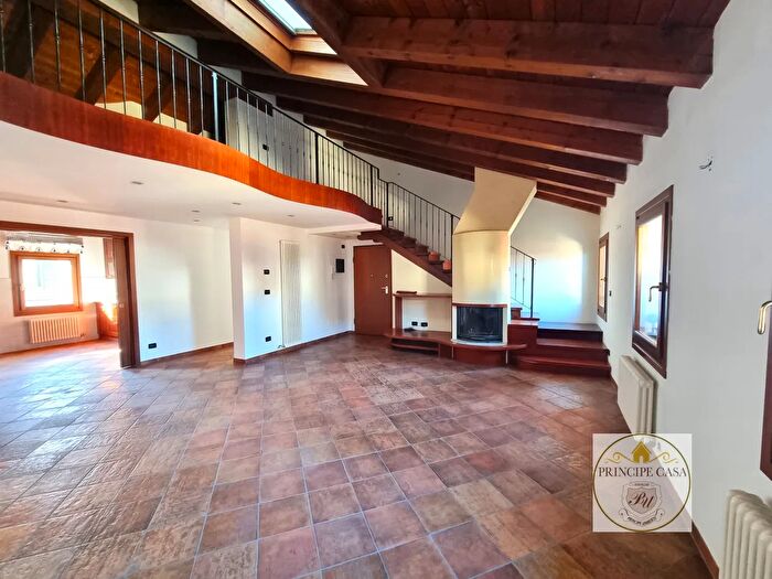 Appartamento quadrilocale in vendita in Viale Fiume, Este