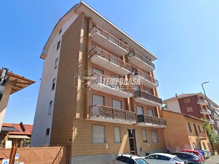 Appartamento trilocale in vendita in Strada Genova, Moncalieri