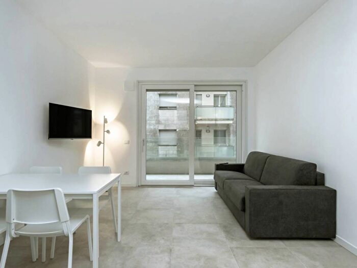 Appartamento con 6 locali in affitto in Via Ponchielli, Borgo Palazzo, Bergamo