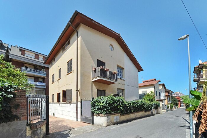 Appartamento con 5 locali in vendita in Sentiero delle Mimose, Grottaferrata