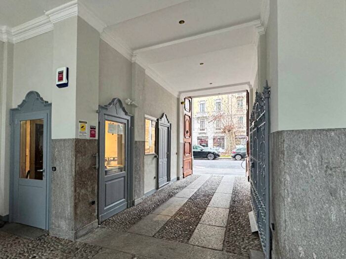 Appartamento bilocale in affitto in Viale Premuda, Piave Tricolore, Milano