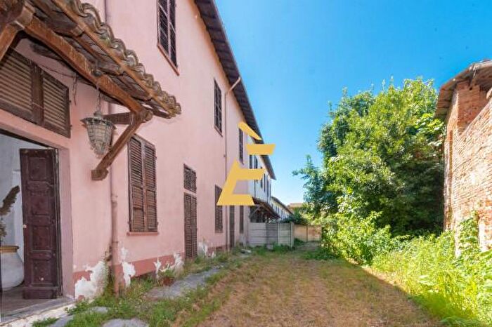 Casa con 6 locali in vendita in Via Trieste, Bassignana