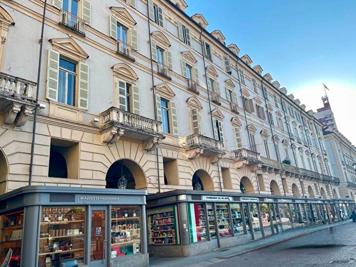 Appartamento monolocale in affitto in Piazza Castello, Via Roma, Torino
