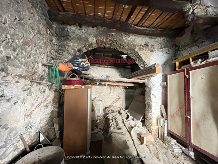 Casa trilocale in vendita in Via Gibilmanna Gratteri Pa Italia, Gratteri