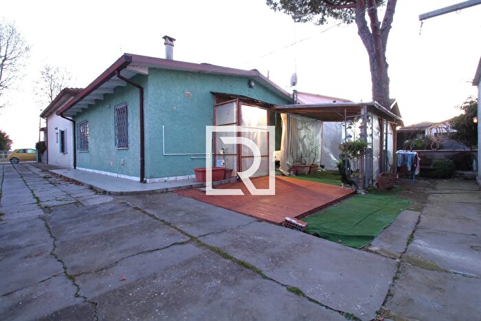 Casa trilocale in vendita in Via Crociarone Cervia, Cervia