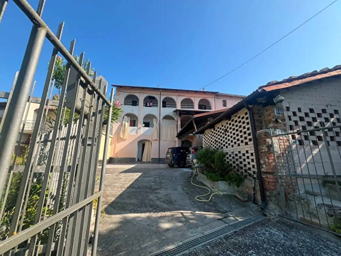 Appartamento con 9 locali in vendita in Frazione Cortanieto, Montiglio Monferrato