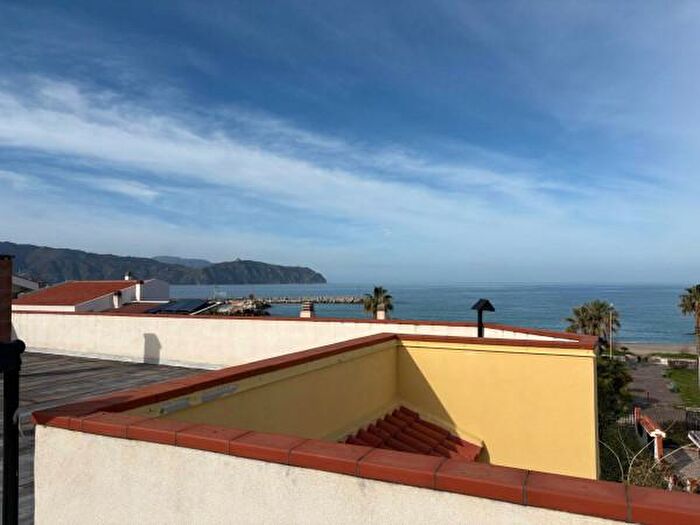 Appartamento con 5 locali in vendita in Via Camparia, Furnari