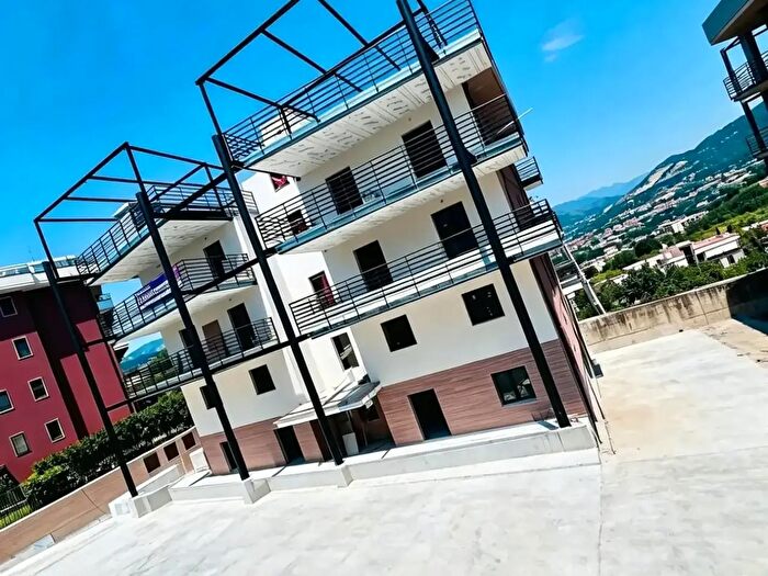 Appartamento trilocale in vendita in Via Panoramica, Salerno