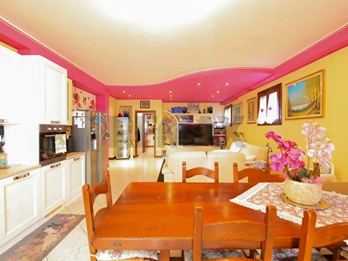 Casa con 7 locali in vendita in Via Regazzoni Alta, Montegrotto Terme