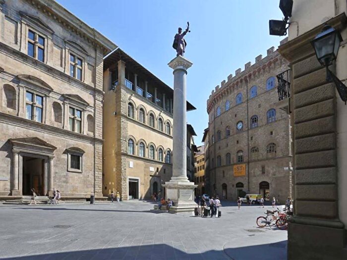 Appartamento quadrilocale in affitto in Via del Parione, Piazza della Repubblica, Firenze
