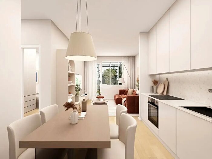 Appartamento trilocale in vendita in Via Desiderio, Milano