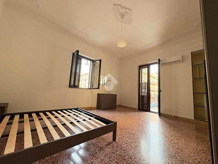 Appartamento con 5 locali in affitto in Via francesco paolo perez, Oreto Perez, Palermo