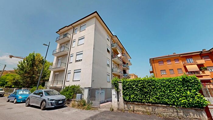 Appartamento quadrilocale in vendita in Via dei Mirti, Rieti