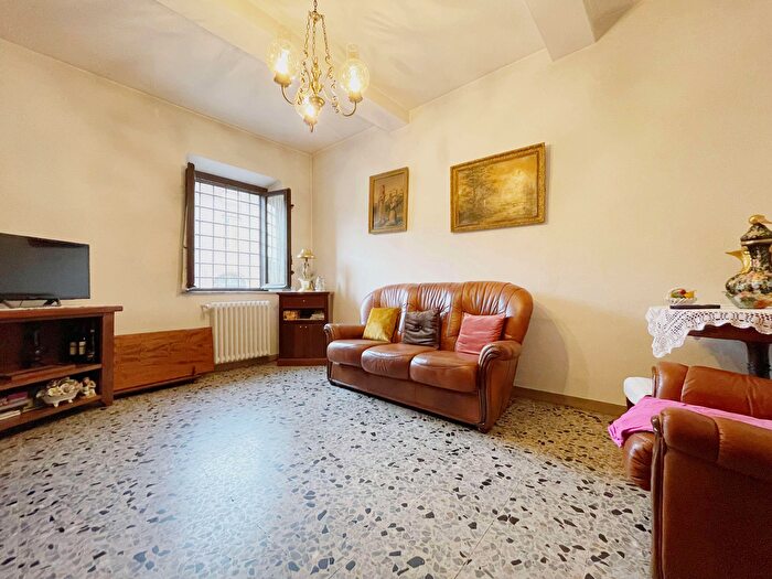 Casa con 6 locali in vendita in Zone, Capannori