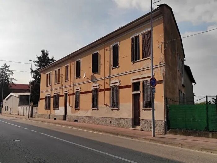 Casa con 16 locali in vendita in Vercelli Piemonte Italia, Vercelli