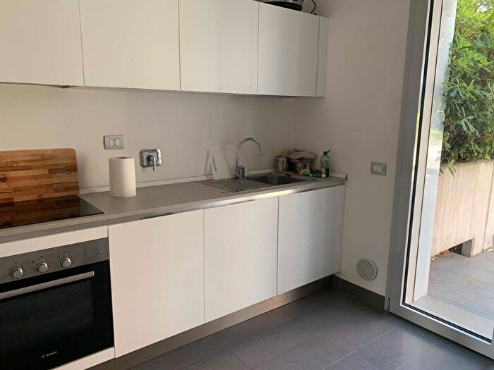 Appartamento quadrilocale in affitto in Viale Virginia Reiter, Crocetta, Modena