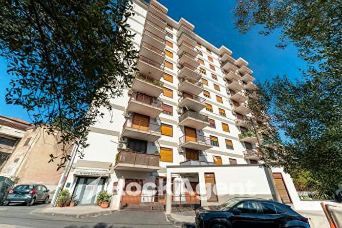 Appartamento trilocale in vendita in Via del Canalicchio, Tremestieri Etneo