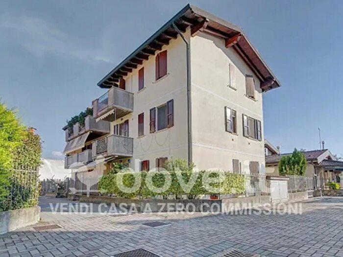 Appartamento trilocale in vendita in Via Divisione Acqui, Telgate