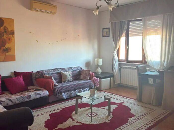 Appartamento quadrilocale in vendita in Cristoforo Colombo, Carrara