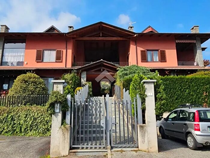 Appartamento con 5 locali in vendita in Via della Croce, San Germano Chisone