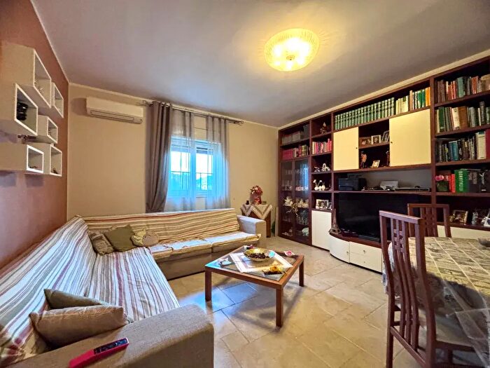 Appartamento quadrilocale in vendita in Via Centorbe, Palermo