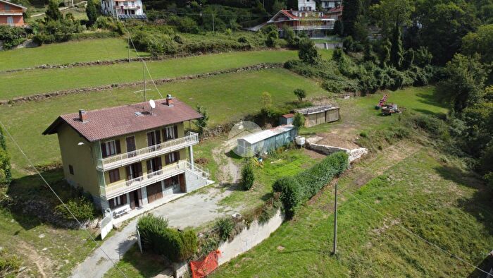 Casa con 6 locali in vendita in Borgata Chiappero, Valgioie