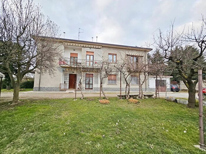 Appartamento quadrilocale in vendita in Via Bonicalza, Cassano Magnago