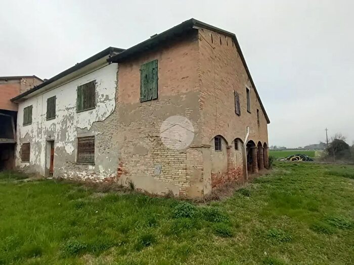 Casa con 7 locali in vendita in Via Cantoncello, Lugo