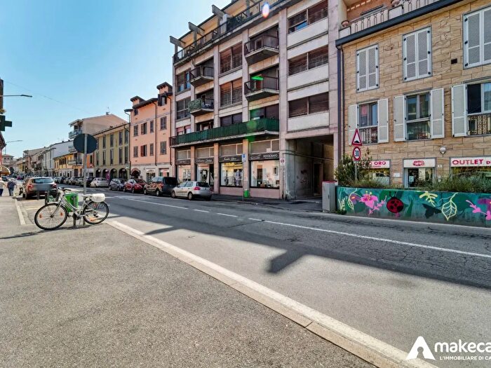 Appartamento bilocale in vendita in Via Dezza, Melegnano