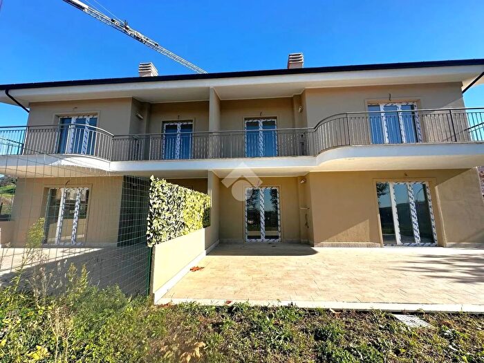 Appartamento trilocale in vendita in Via SantEgidio, Torri In Sabina