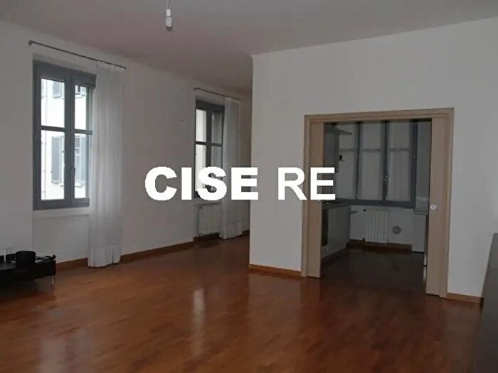 Appartamento trilocale in affitto in Via Ariberto, Milano