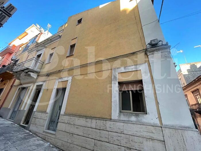 Casa con 10 locali in vendita in Via Calabria, Ragusa