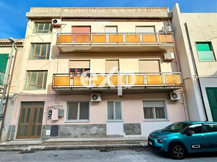 Appartamento trilocale in vendita in Via San Giuseppe Calasanzio, Villafranca Tirrena