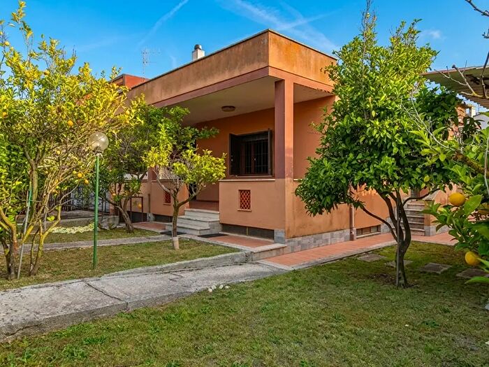 Casa quadrilocale in vendita in Via delle Fresie, Anzio