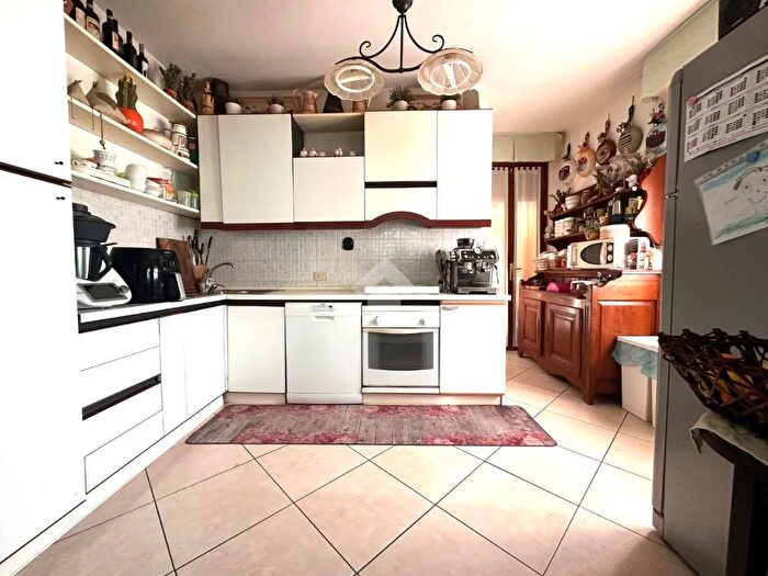 Casa con 5 locali in vendita in Via Trieste, Calci