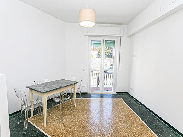 Appartamento quadrilocale in affitto in Via Giuseppe Sapeto, Borgoratti, Genova