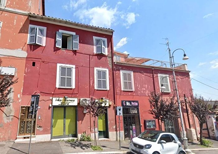 Appartamento trilocale in vendita in Via Sebastiano Silvestri Genzano di Roma, Genzano Di Roma
