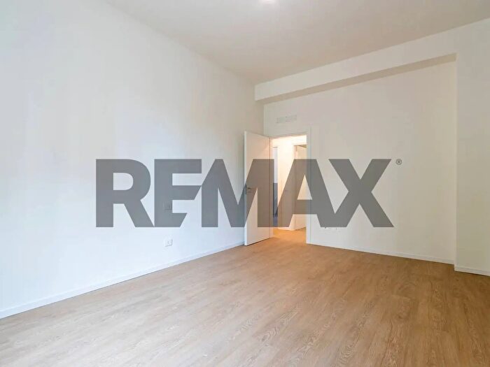 Appartamento trilocale in vendita in Via Paolo Mantegazza, Milano