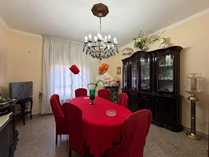 Appartamento quadrilocale in vendita in Via Monterosa, Napoli