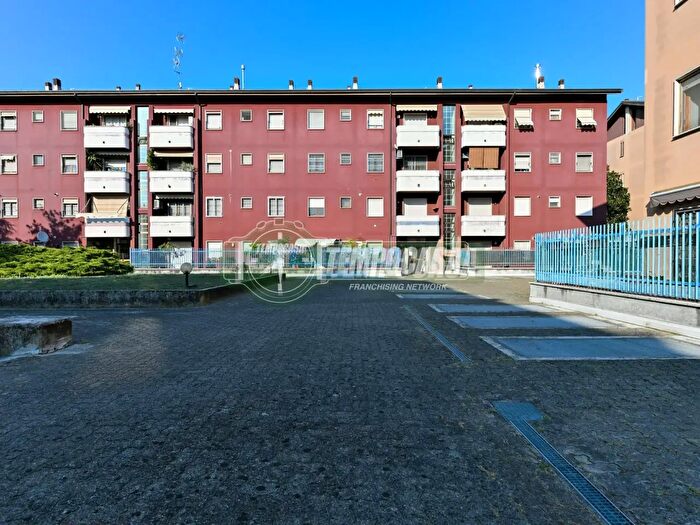 Appartamento trilocale in vendita in Rodano