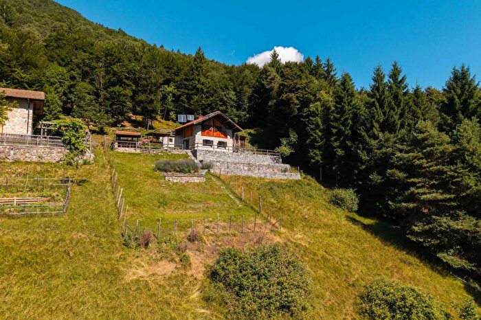 Casa con 5 locali in vendita in Localita Iron, Tre Ville