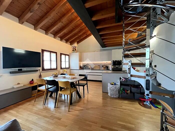 Appartamento trilocale in vendita in Via Asiago, Asola